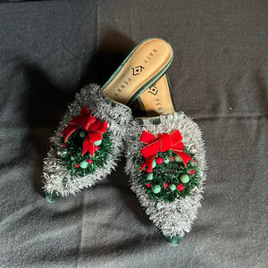 Women's Katy Perry Green Silver Christmas Holiday Mules Size 6